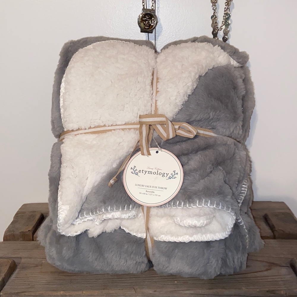 NWT Etymology Luxury Faux Fur Throw